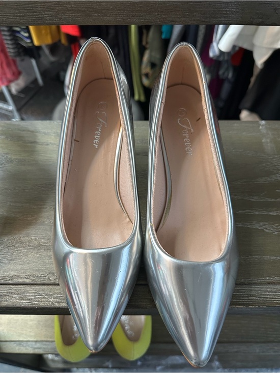 Shoes - Forever Metallic Silver Pointed Toe Flats